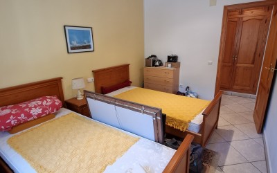 Amplio chalet con apartamento de invitados y vistas al mar en Altea.