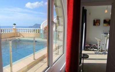 Villa en el golf con espectaculares vistas al mar 