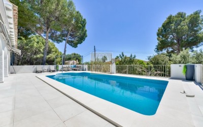 Preciosa y acogedora villa en una sola planta.