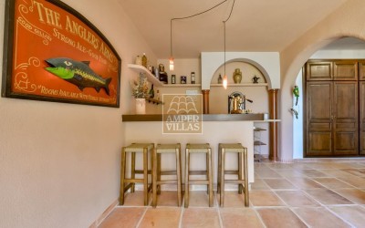 Preciosa villa en un entorno verde y tranquilo.