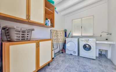 Villa exclusiva en Altea con privacidad absoluta en un entorno natural.