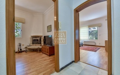 Villa exclusiva en Altea con privacidad absoluta en un entorno natural.