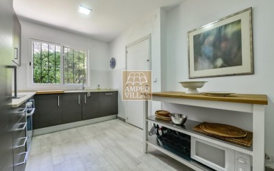 Villa exclusiva en Altea con privacidad absoluta en un entorno natural.