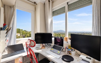 Dúplex Ático con Vistas Panorámicas al Mar en Altea La Vella