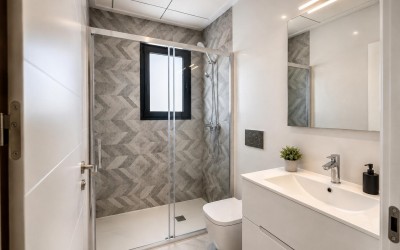 Villa moderna de 3 dormitorios con piscina privada en Polop