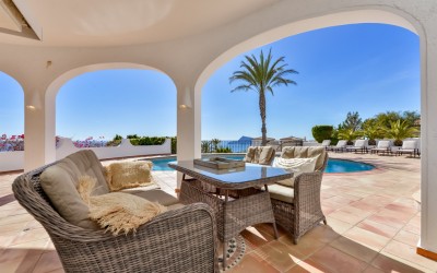Villa en alquiler con espectaculares vistas al mar en Altea