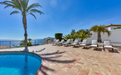 Villa en alquiler con espectaculares vistas al mar en Altea