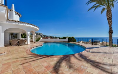 Villa en alquiler con espectaculares vistas al mar en Altea