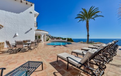 Villa en alquiler con espectaculares vistas al mar en Altea